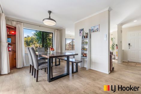 Photo of property in 4 Croftview Road, Wattle Downs, Auckland, 2103