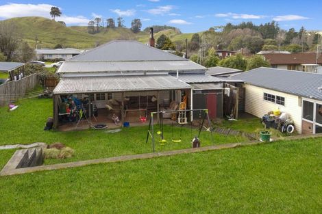 Photo of property in 13 Ongo Road, Hunterville, 4730