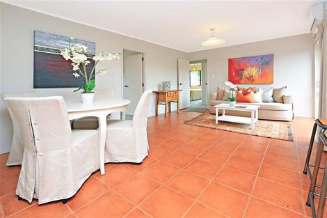 Photo of property in 2/5 Fieldstone Court, Northpark, Auckland, 2013