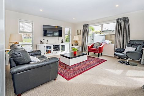 Photo of property in 24 Cairnbrae Drive, Prebbleton, 7604