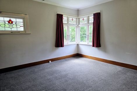 Photo of property in 16 Buller Street, Picton, 7220