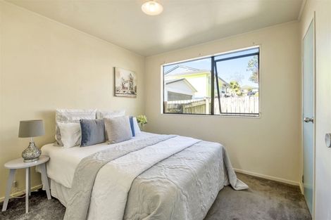 Photo of property in 22 Janese Place, Weymouth, Auckland, 2103