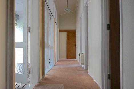 Photo of property in 20 Brunton Place, Glenfield, Auckland, 0629