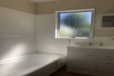 Photo of property in 2/18 Holland Grove, Richmond Heights, Taupo, 3330