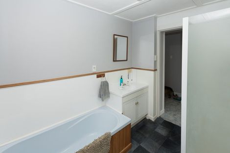 Photo of property in 263 Huatoki Street, Upper Vogeltown, New Plymouth, 4310