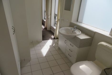 Photo of property in Terrace Heights Apartments, 6d/163 The Terrace, Wellington Central, Wellington, 6011