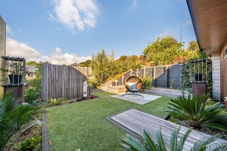 Photo of property in 10 Ferndale Drive, Waikanae, 5036