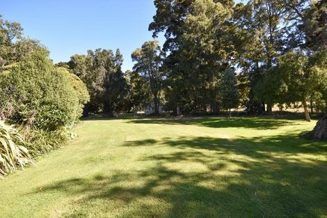 Photo of property in Ravenscliffe, 176 Woodside Road, Woodside, Outram, 9073