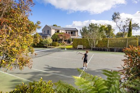 Photo of property in 45 Waicola Drive, Fitzherbert, Palmerston North, 4471