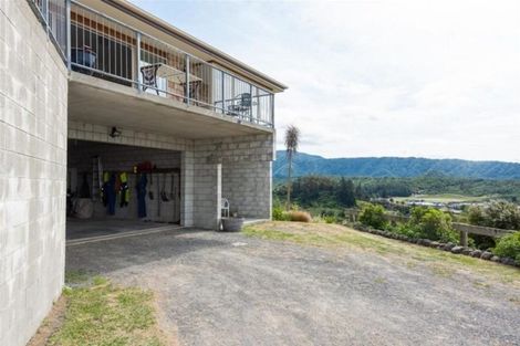 Photo of property in 28a Moana View Road, Waikawa, Picton, 7220