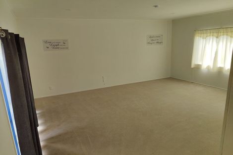 Photo of property in 68 Willis Road, Papakura, 2110