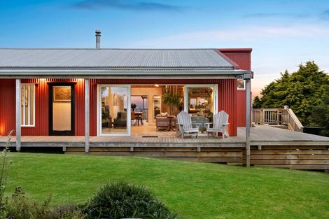 Photo of property in 236 Kiwitahi Road, Helensville, 0875