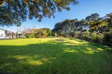 Photo of property in 1 Autere Street, Strandon, New Plymouth, 4312