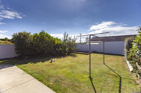 Photo of property in 17 Holmes Street, Holmes Hill, Oamaru, 9401
