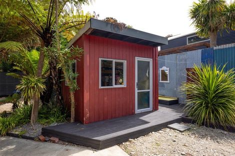 Photo of property in 90 Point Road, Monaco, Nelson, 7011