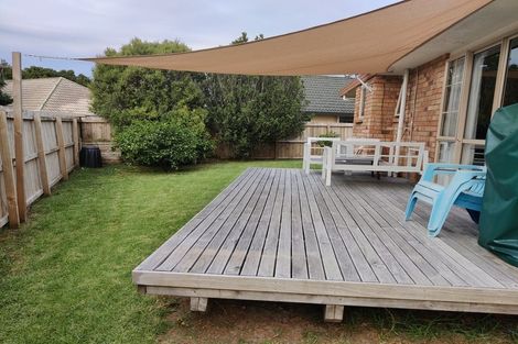 Photo of property in 7 Royalpark Place, Favona, Auckland, 2024