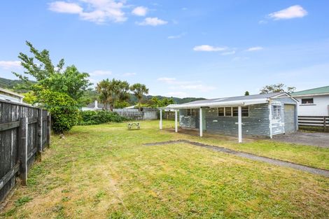 Photo of property in 76 Peel Place, Wainuiomata, Lower Hutt, 5014