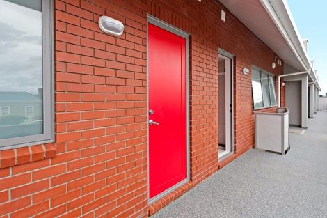 Photo of property in 8/26 Railway Street West, Papakura, 2110