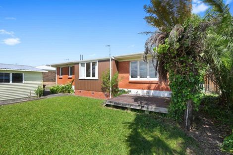 Photo of property in 15 Sheridan Street, Silverdale, Hamilton, 3216