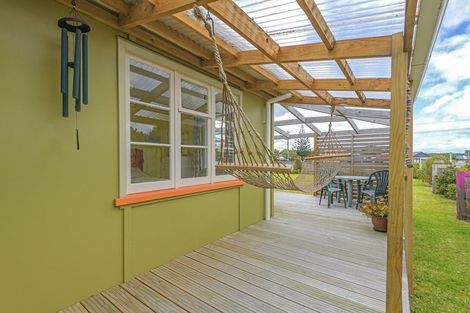 Photo of property in 34 Koputara Road, Himatangi Beach, Foxton, 4891