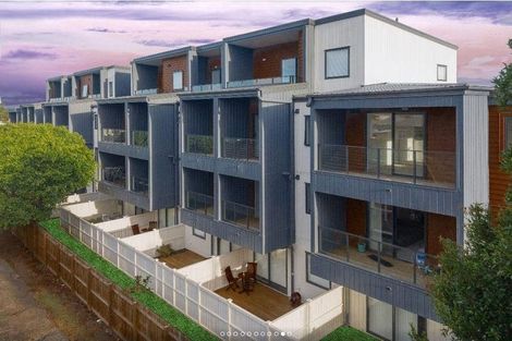 Photo of property in 7/8g Gray Avenue, Mangere East, Auckland, 2024