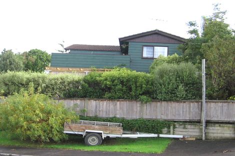 Photo of property in 16 Quincey Place, Massey, Auckland, 0614