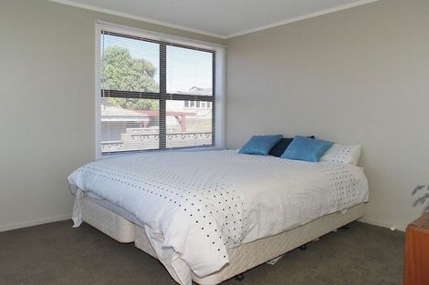 Photo of property in 104 Te Pene Avenue, Titahi Bay, Porirua, 5022