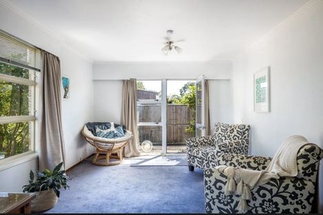 Photo of property in 16b Te Mete Terrace, Merrilands, New Plymouth, 4312