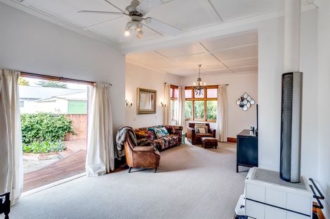 Photo of property in 10 Petane Road, Bay View, Napier, 4104