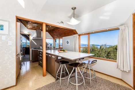Photo of property in 1 Maple Grove, Maungaraki, Lower Hutt, 5010