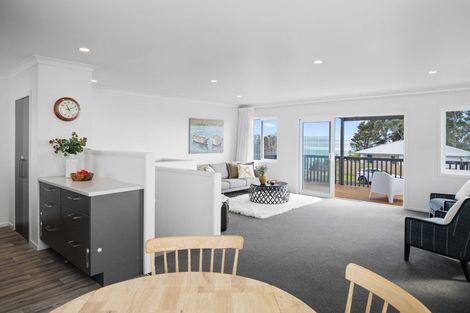 Photo of property in 11 Crispe Road, Clarks Beach, 2122