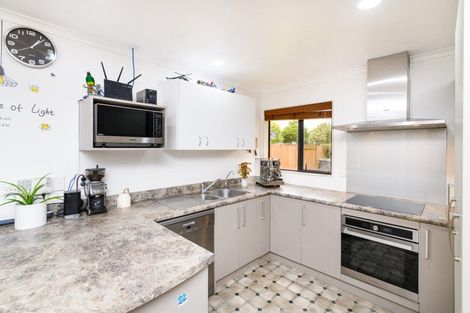 Photo of property in 1 Cleveland Heights, Kelvin Grove, Palmerston North, 4414