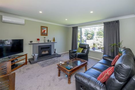 Photo of property in 14 Kawiu Road, Levin, 5510