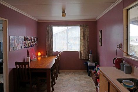 Photo of property in 8 Crowther Crescent, Heidelberg, Invercargill, 9812