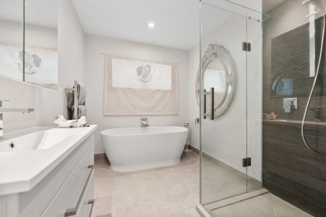 Photo of property in 7 Hartles Place, Mellons Bay, Auckland, 2014