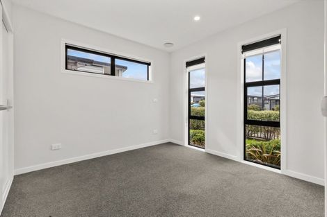 Photo of property in 10 Pihoihoi Place, Kenepuru, Porirua, 5022