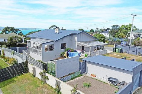 Photo of property in 9 Selwyn Street, South Hill, Oamaru, 9400