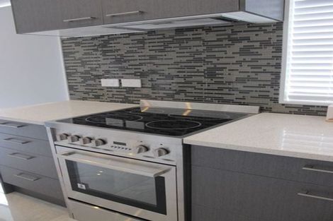 Photo of property in 15a Glendhu Road, Bayview, Auckland, 0629