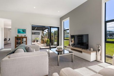 Photo of property in 5 Pinnacles Lane, Pauanui, 3579