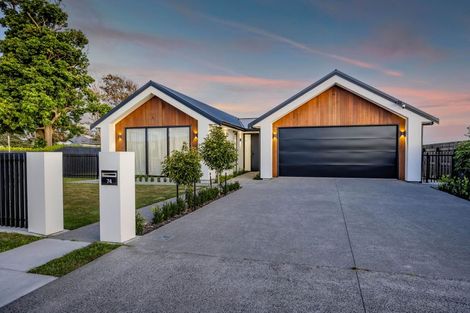 Photo of property in 74 Turuturu Road, Hawera, 4674