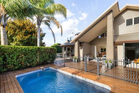 Photo of property in 5 Cooper Crescent, Cambridge, 3434