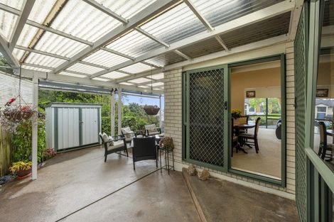 Photo of property in 16 Sherwood Grove, Northcross, Auckland, 0630