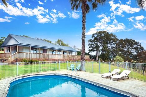 Photo of property in 141 Mangakura Road, Helensville, 0875