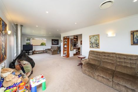 Photo of property in 48 Kawei Road, Ohawe, Hawera, 4671