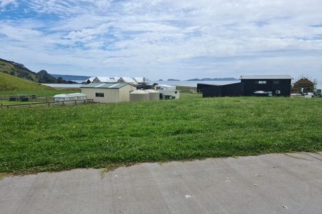 Photo of property in 12 Joyce Place, Opito Bay, 3592