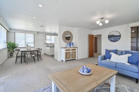 Photo of property in 15 Flaxmere Avenue, Flaxmere, Hastings, 4120