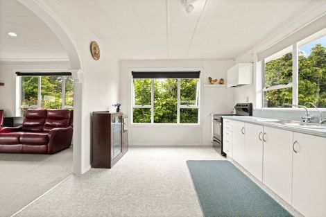 Photo of property in 35 Greenhithe Street, Waihola, Milton, 9073