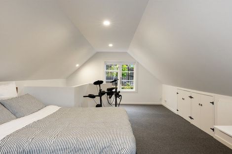 Photo of property in 34 Banbury Crescent, Fairfield, Hamilton, 3214