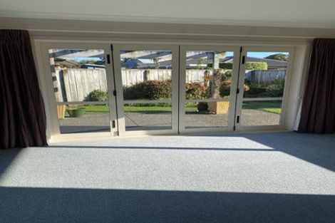 Photo of property in 18 Gilligan Close, College Estate, Whanganui, 4500