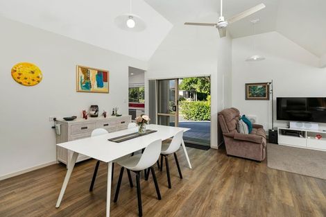 Photo of property in 1/34 Waipuia Place, Greenhithe, Auckland, 0632